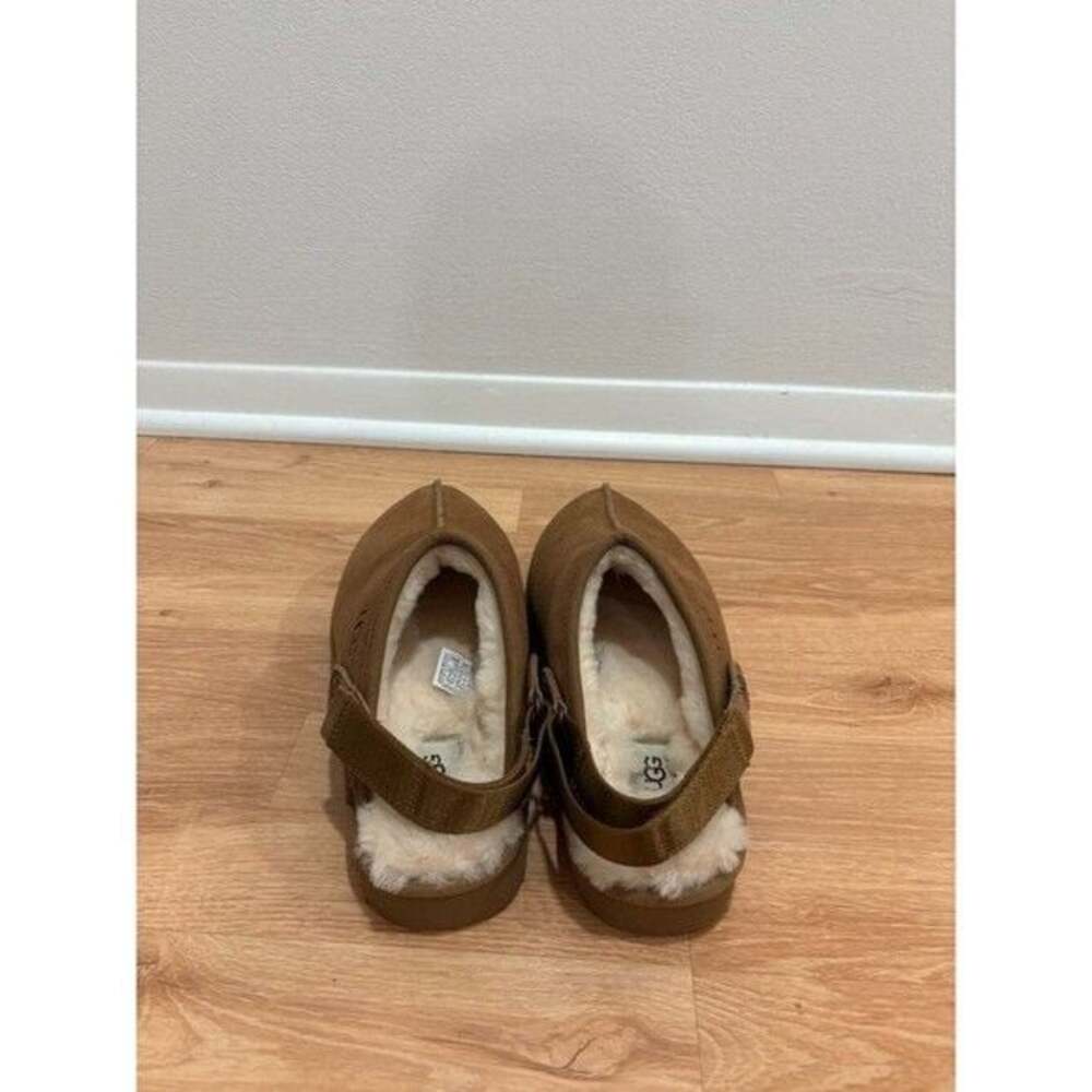 UGG Women's Lanah Clog Suede Platforms in Chestnut - Picture 3 of 6